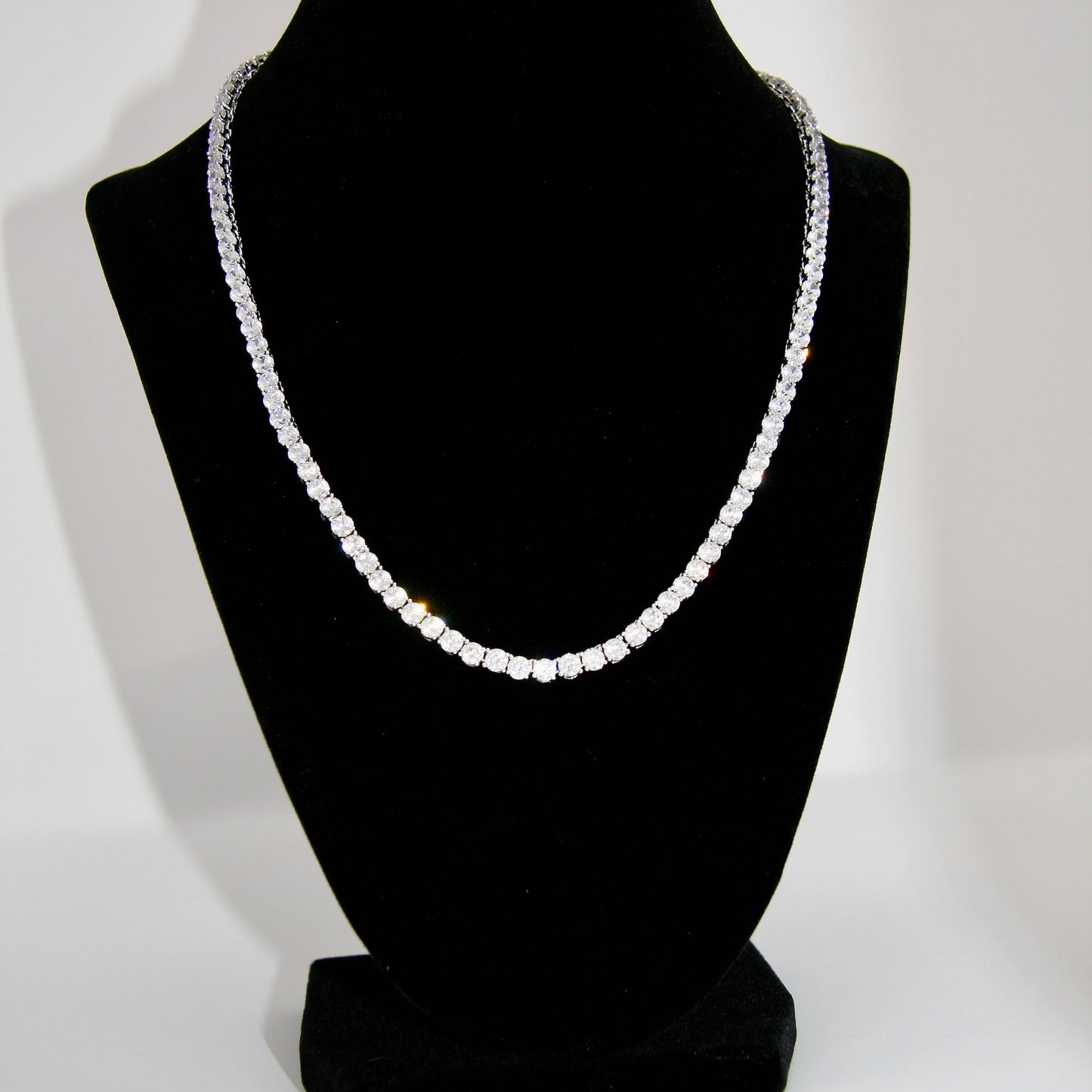 CHAINE DE TENNIS PLAQUE OR BLANC 4MM