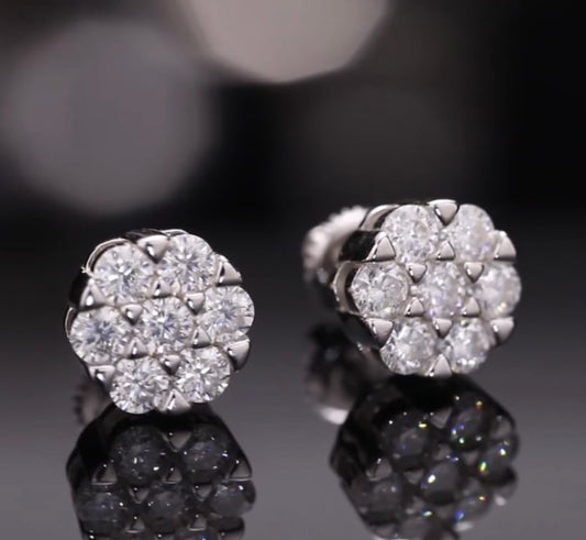 Zilveren Oorbellen met 7 Moissanite Diamanten